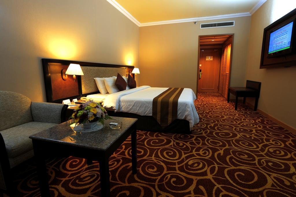 Mega Hotel Miri Room photo